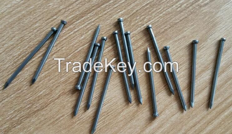 COMMON ROUND NAILS