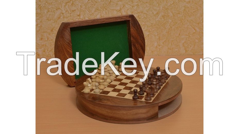 Travel Series Round Magnetic Chess Set in Shesham/Box Wood- S1202