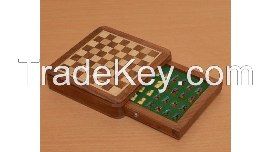 Travel Series Wooden Magnetic Chess Set in Shesham wood - M0001