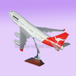 Emulational plane model B747-400