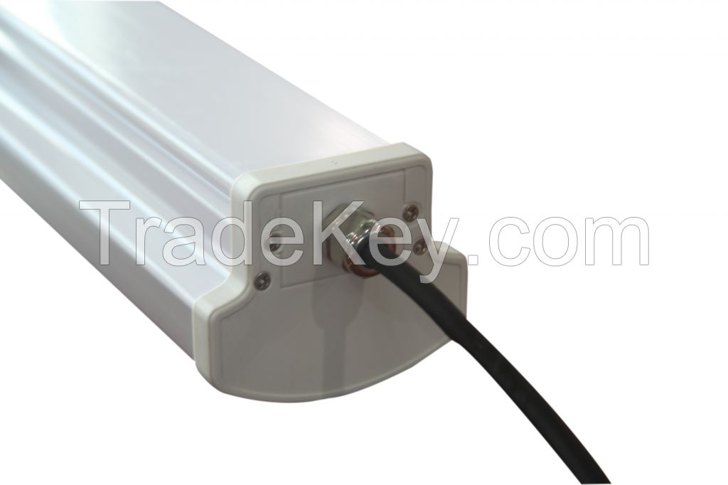 IP65 Dual Color Extrusion Cover LED Weatherproof Batten --- 3hours' Emergency Battery Backup