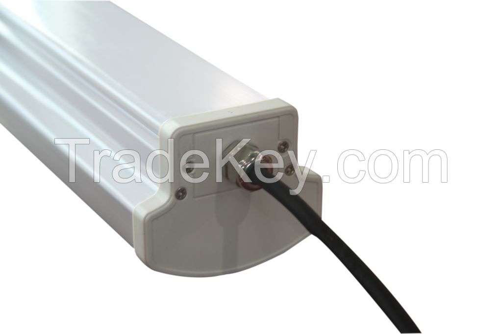 IP65 High Light Efficiency Superior Series LED Weatherproof Batten --- 3hours' Emergency Battery Backup