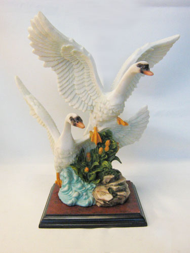 polyresin geese couple