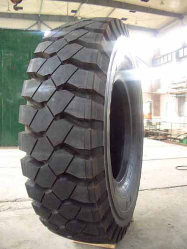 Earthmover tire 2700R49