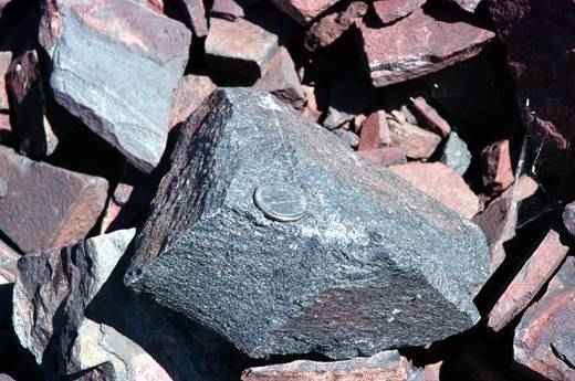 iron ore of 53-68 % iron content