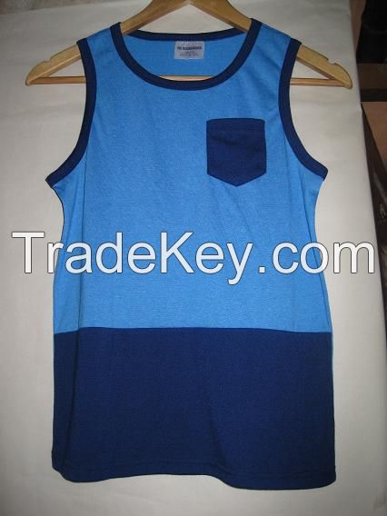 Childrenâ€™s tank top with pocket and combination