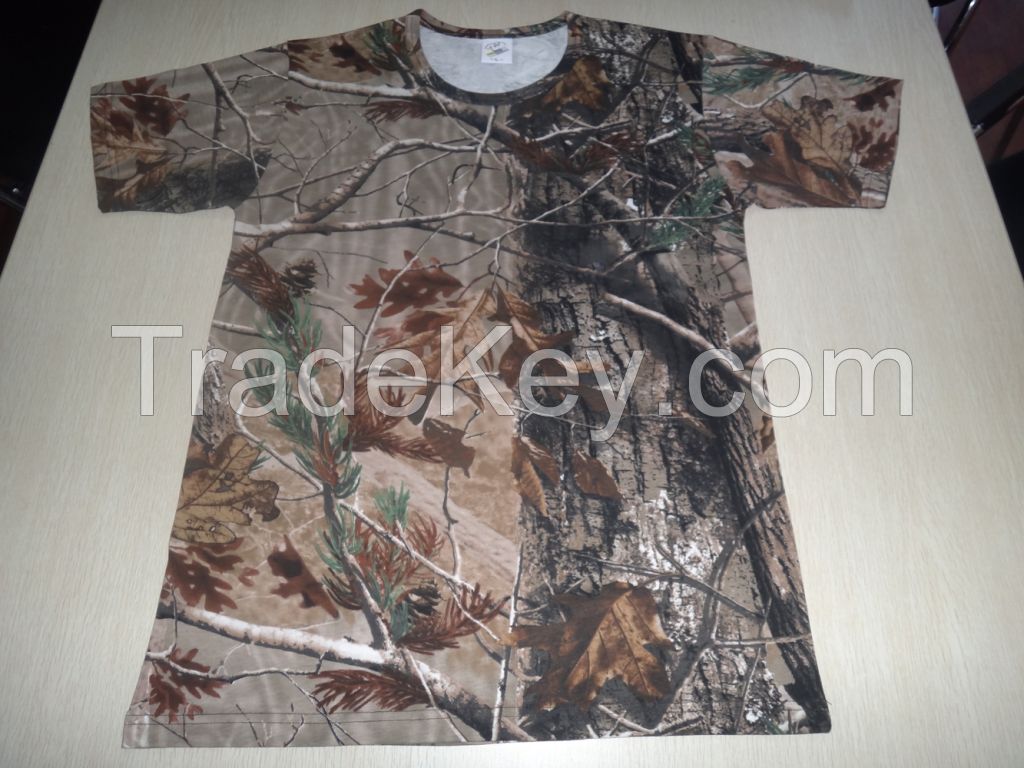 Menâ€™s round neck camo t shirt