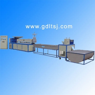 Plastic recycling machine/granulator