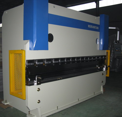 Hydraulic press brake