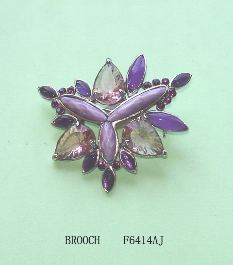 Fashion brooch