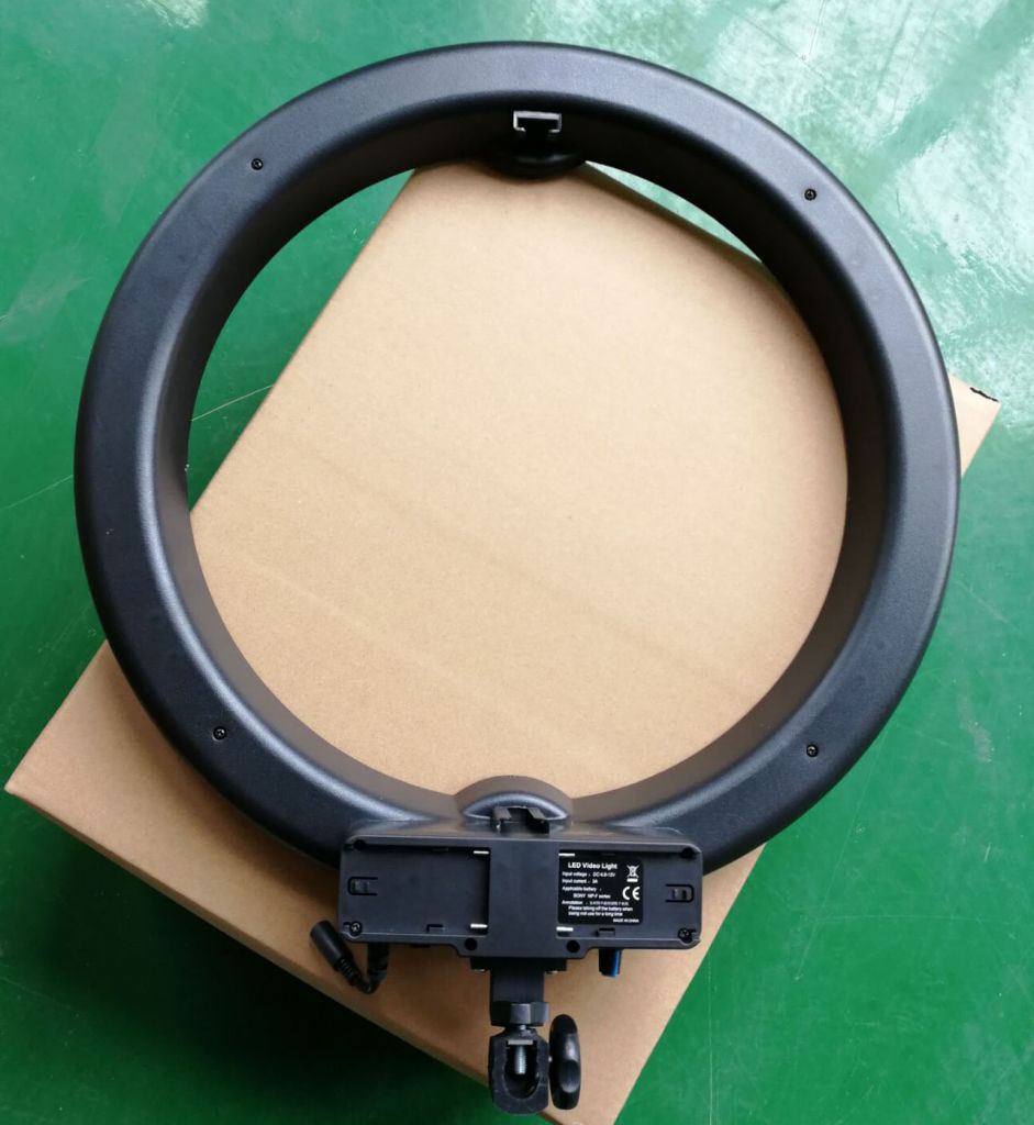 Led ring light 18 inch