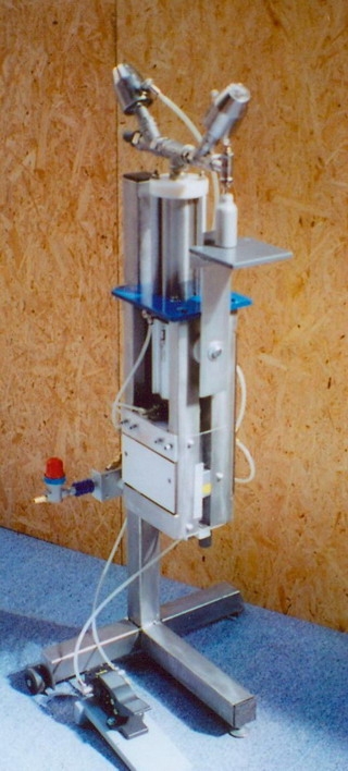 Semi automatic piston pump filling machine