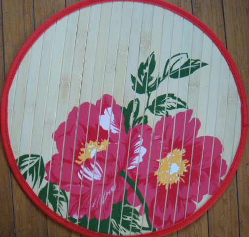 round printed bamboo placemat