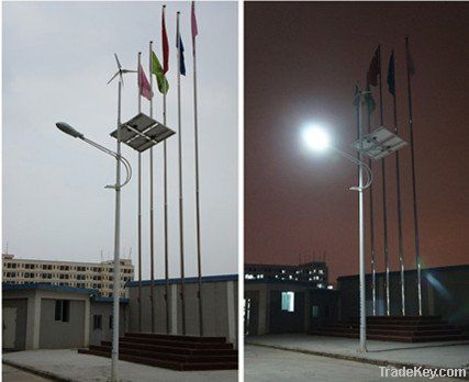 Solar/Wind hybrid generatoin street lamp system