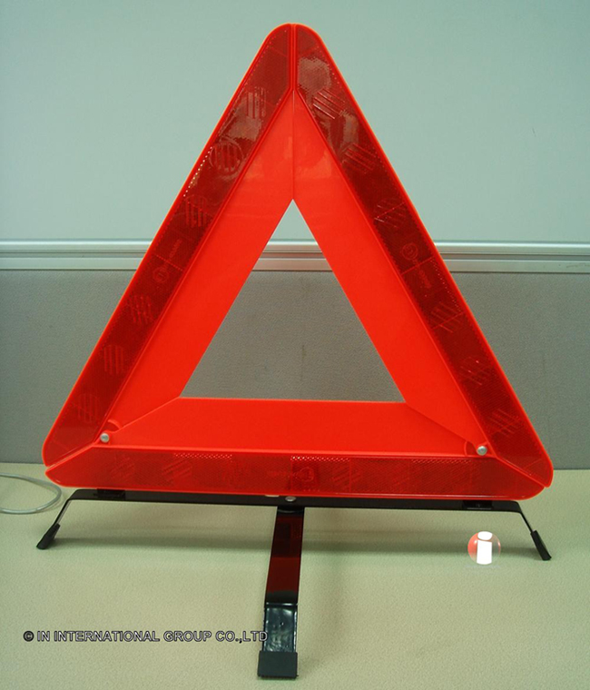 Reflective emergency triangle(E/e-mark)