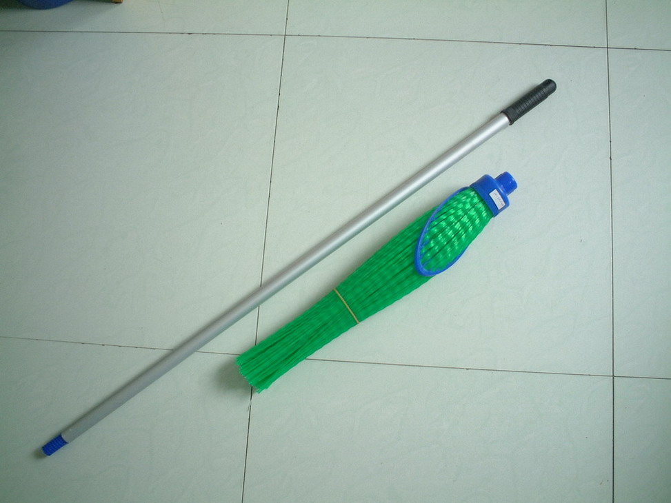 plastic broom(cleaning tools/besom/household broom)