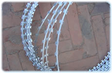 Conceritna razor barbed wire