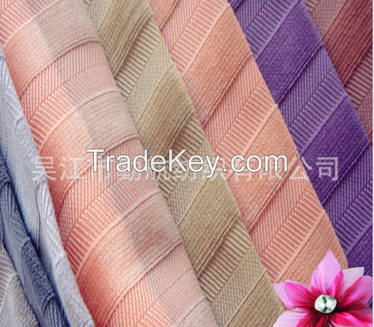 Herringbone figured velveteen-like fabric