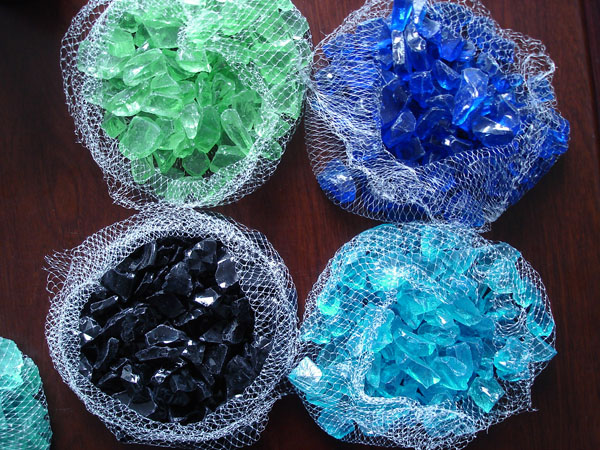 Glass chips, glass chippings, glass blocks