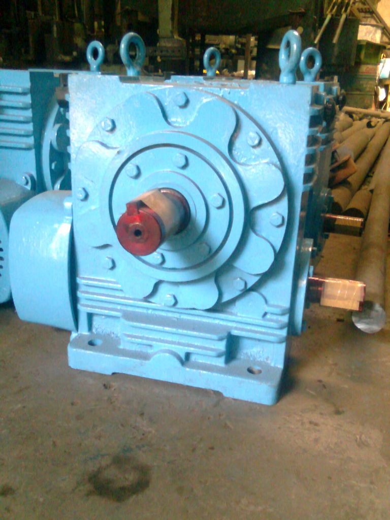 REDUCTION GEARBOX