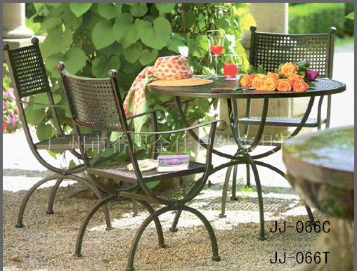Garden Furniture-Chair and Table