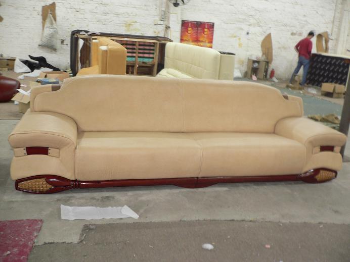 Leather sofa J7013