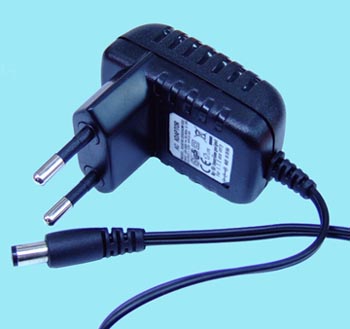 AC/DC switching adapter/charger