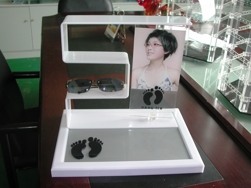 Acrylic sunglasses display stand