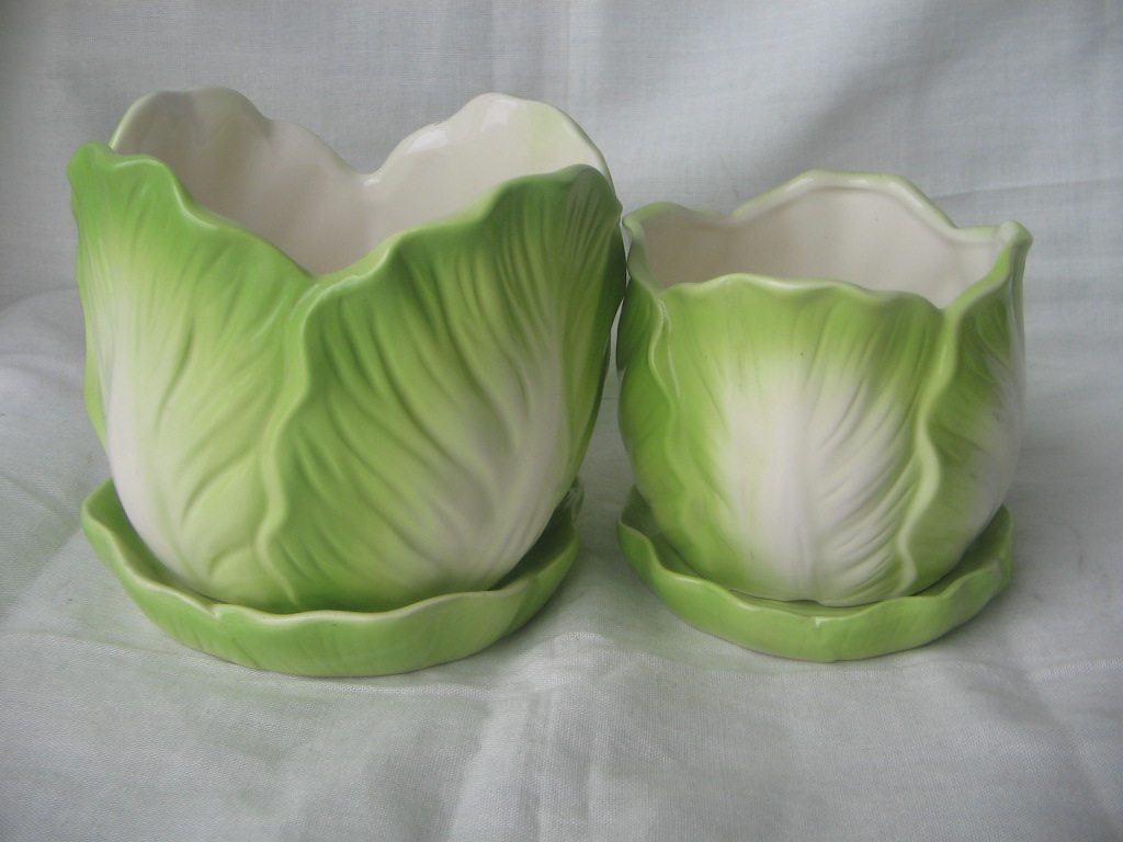 CERAMIC PLANTER WITH CABBAGE SHAPE