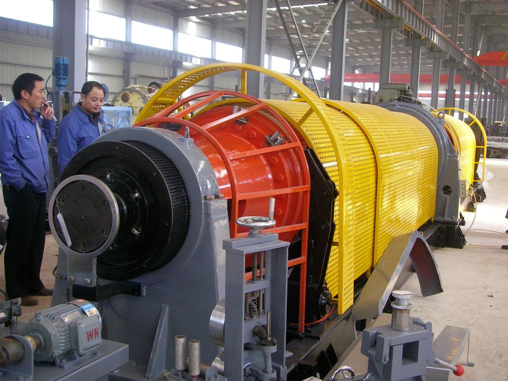 Tubular stranding machine