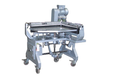 FOLDING-IN MACHINE FOR DECORATIVE BOX