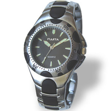 Leather strap quartz watch