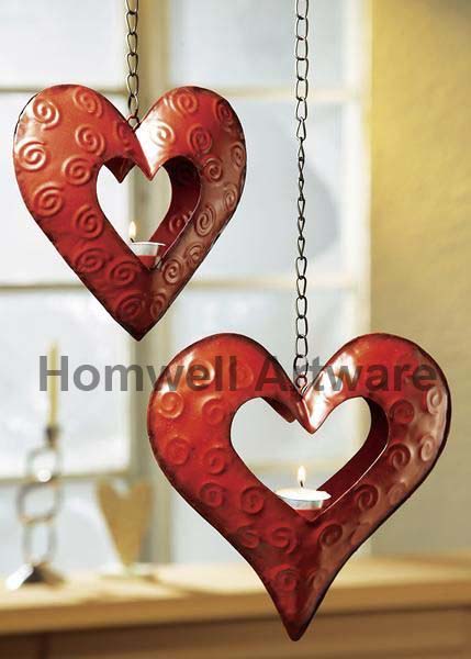 Metal hanging heart tealight holder