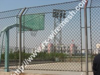 wire mesh fence