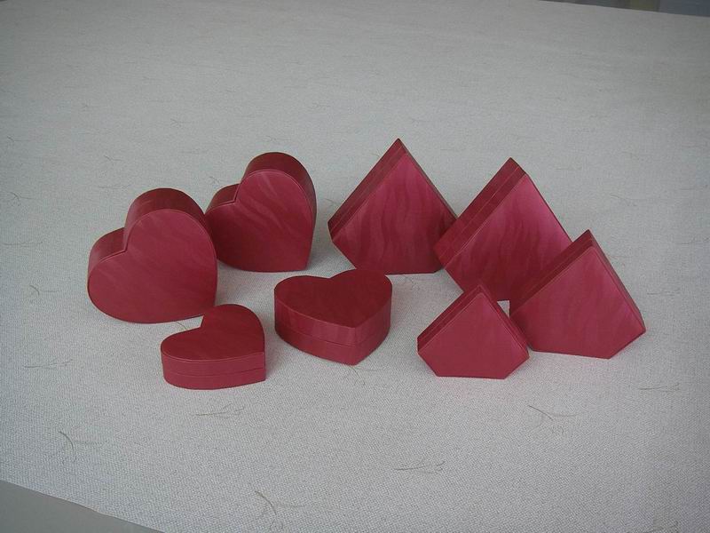 Diamond/Heart-shaped jewel box