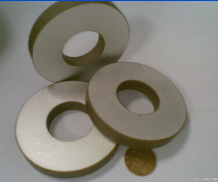 Ring/Disc piezoelectric ceramic for transducer and cleaner