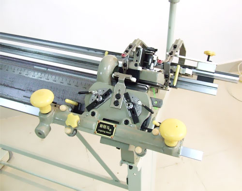 General Hand Driven Knitting Machine