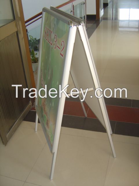 poster banner stands 