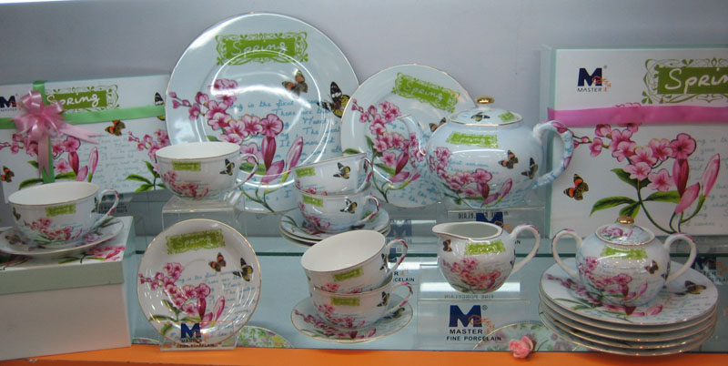 22 pcs thin porcelain tea set