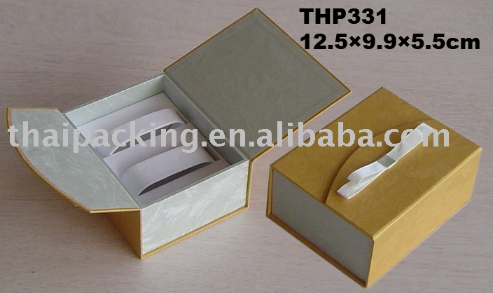 paper bracelet box