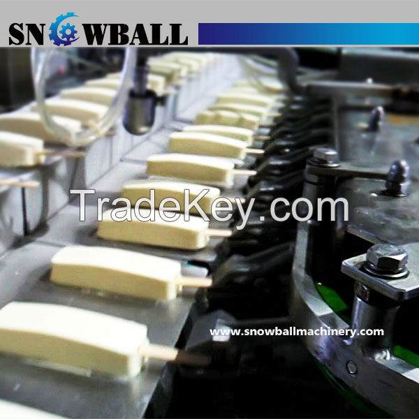 Extrusion ice cream machine