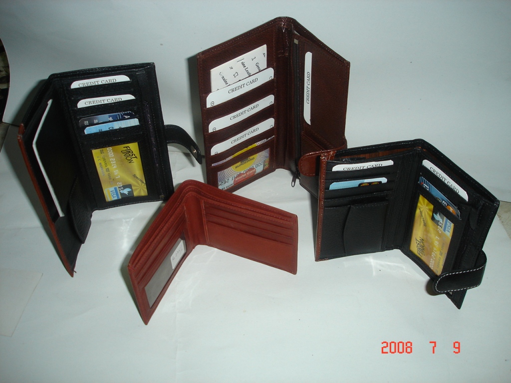ASSORTED WALLETS