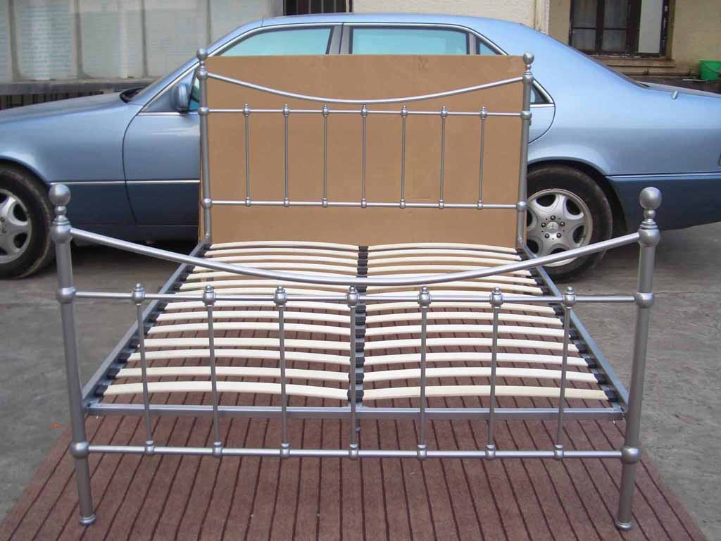 iron bed