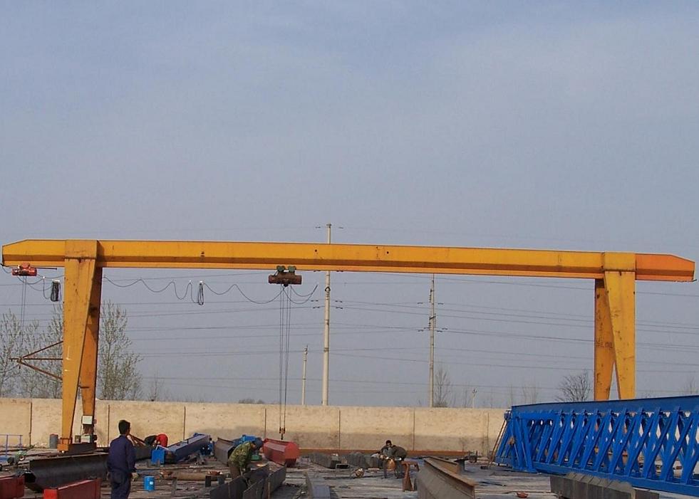 Single beam gantry crane