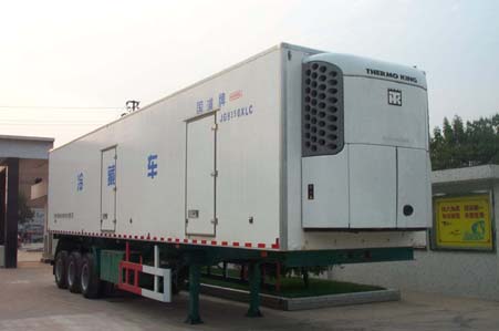 Refrigerator Semi-trailer