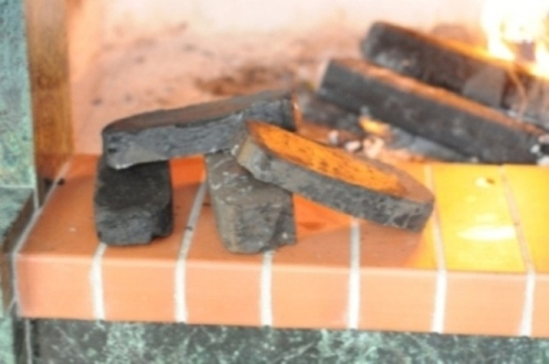 Peat briquette brick
