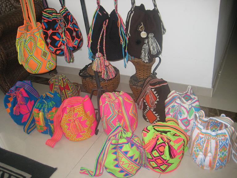 weaves colorfull bags-wayuu mochilas
