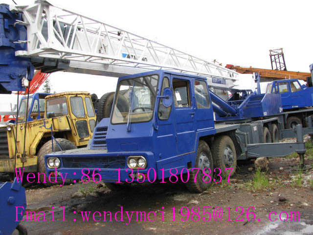 TRUCK CRANE