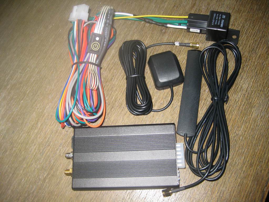 Car alarm with GPS+GSM+GPRS vehicle tracking system