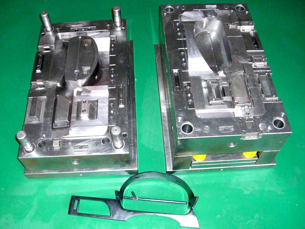 Plastic Injection Mould and Molded Plastic Parts